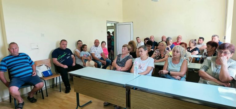 Безводието, честите токови удари и липсата на редовен обществен транспорт са част от ежедневието на хората от Горна Студена от години