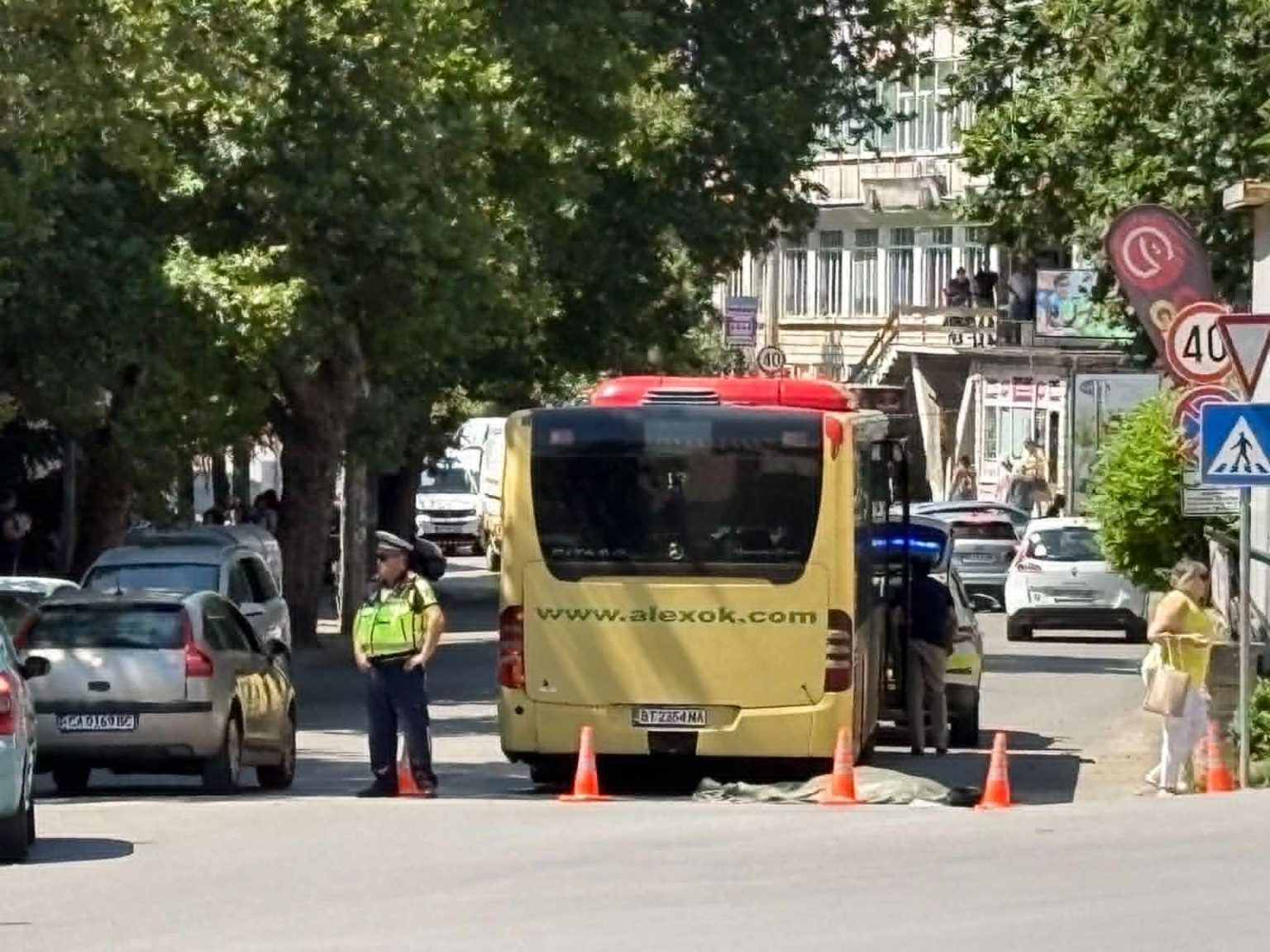 Автобус блъсна и уби жена във Велико Търново, шофьорът е под домашен арест