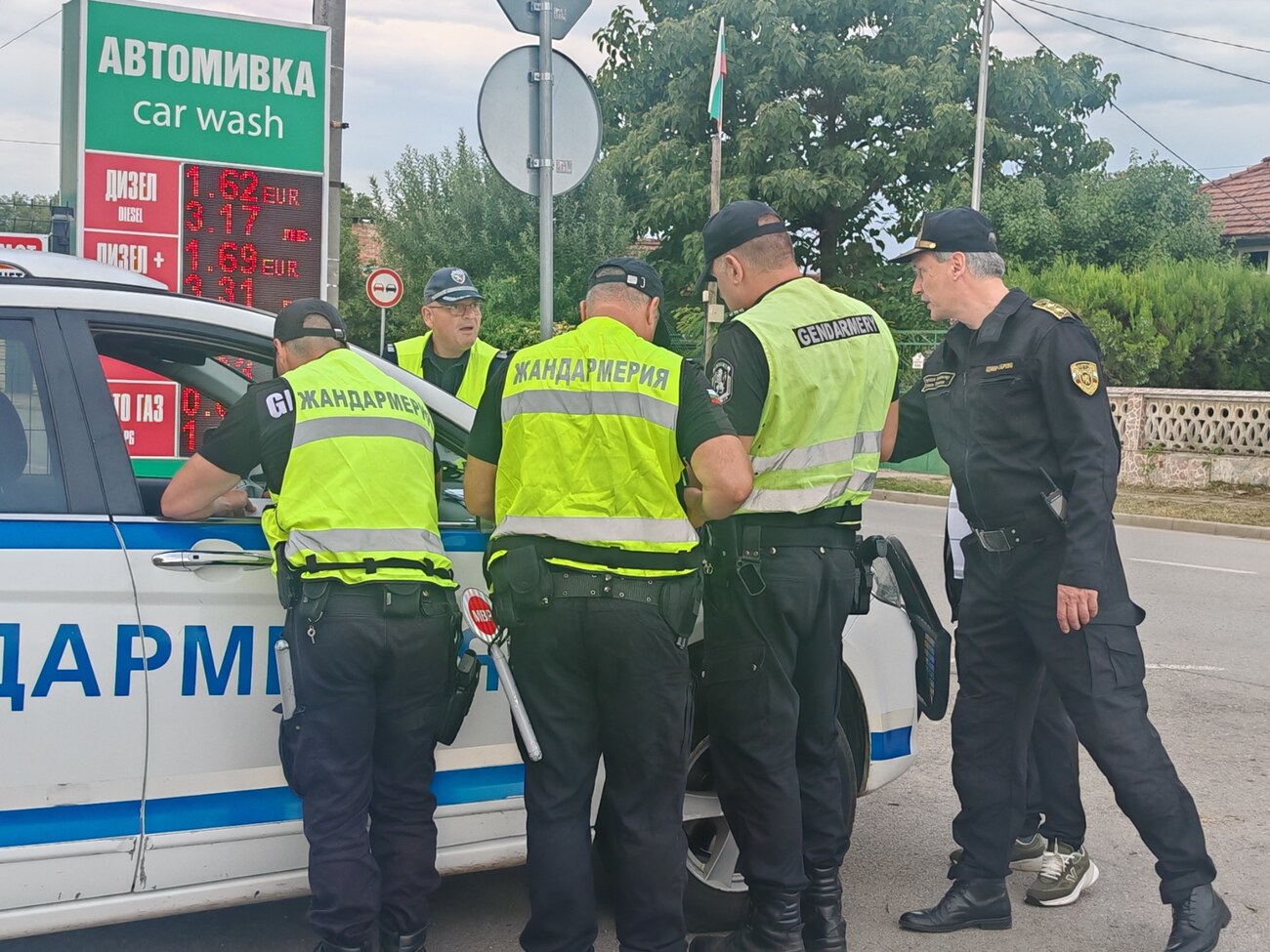 Трима са задържани при полицейската акцията в Габрово и Севлиево