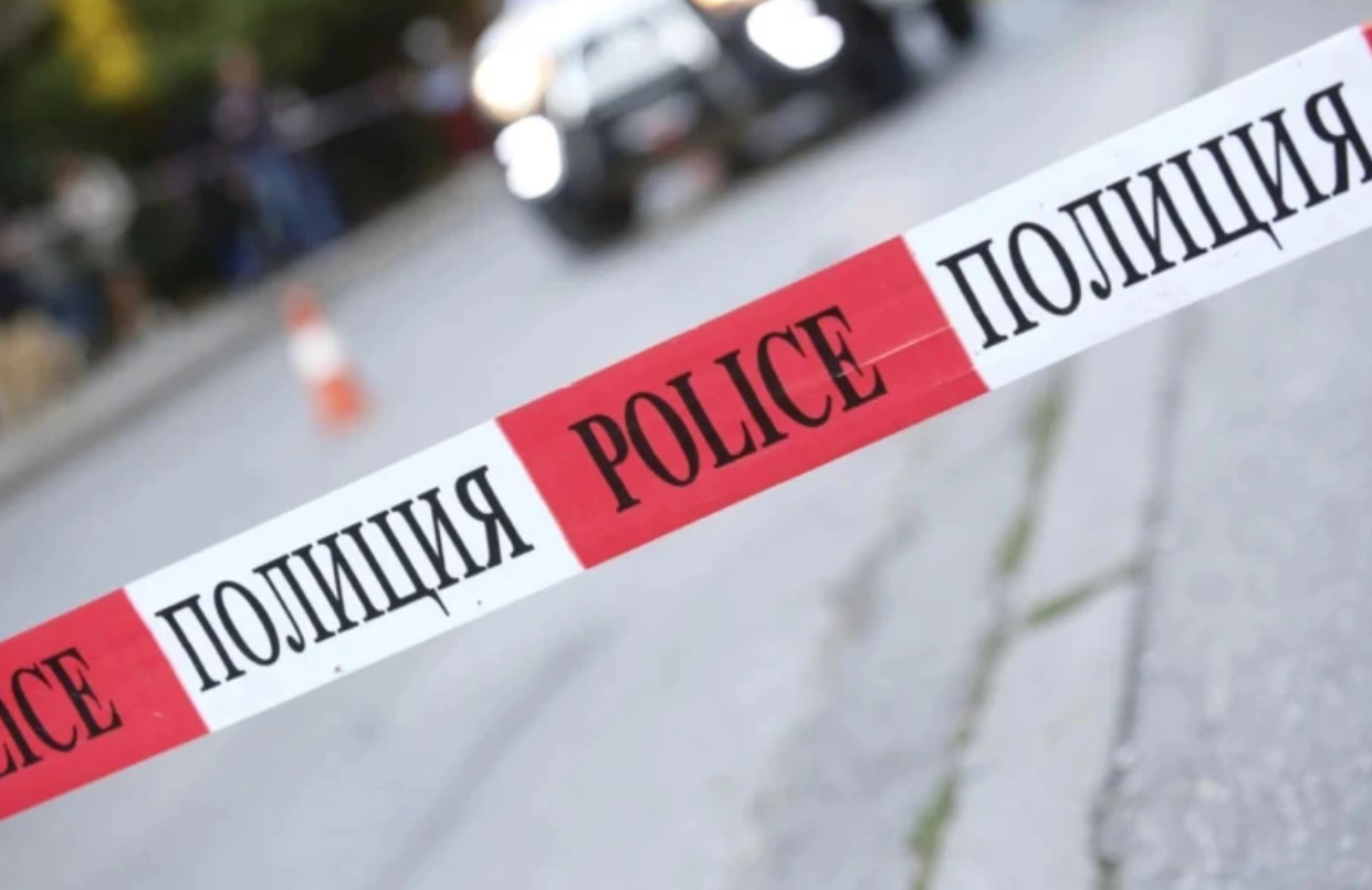 Екшън в Прохода на Републиката: Молдовец блъсна полицаи, задигна кола и избяга в Румъния, където го задържаха